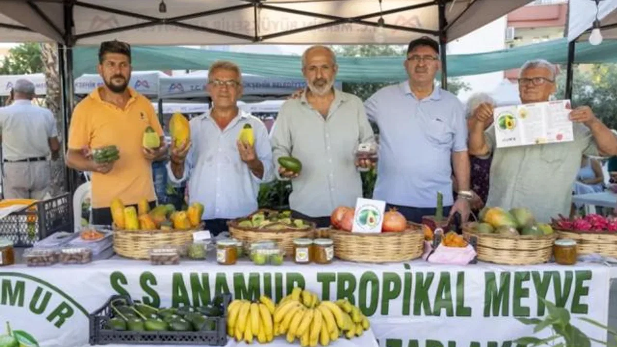 Tropikal Meyve Şenliği coşkusu