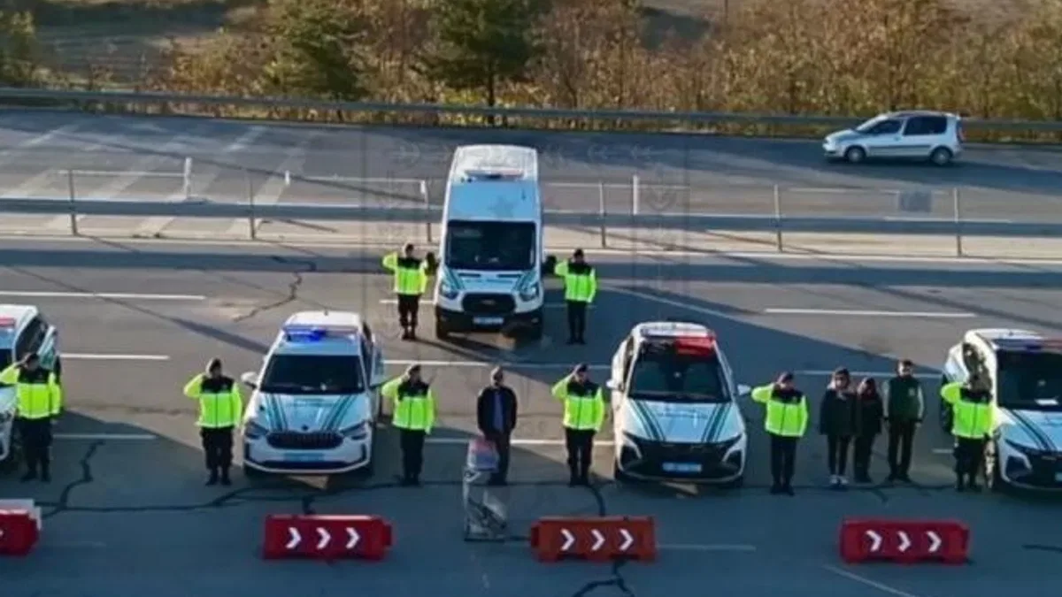 Edirne Jandarması'ndan servis araçlarına kontrol