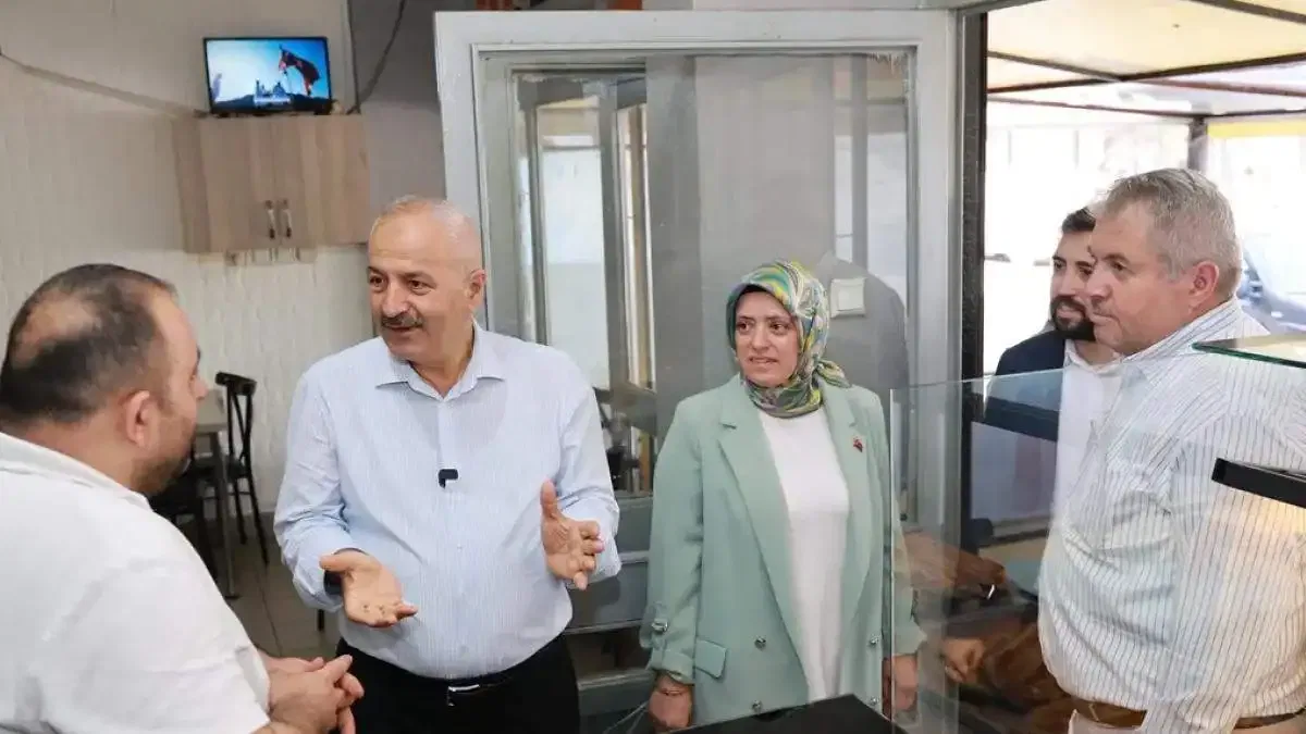 Kocaeli Gebze’de Başkan Büyükgöz esnafla buluştu