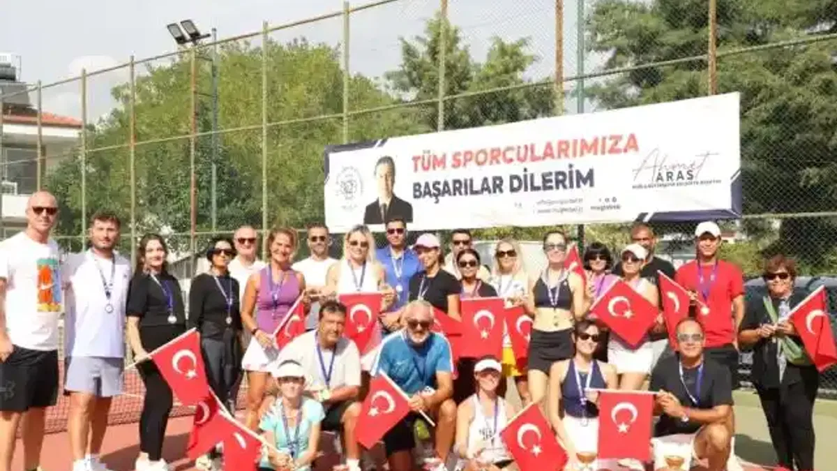 Dalaman’daki kortlarda Cumhuriyet coşkusu