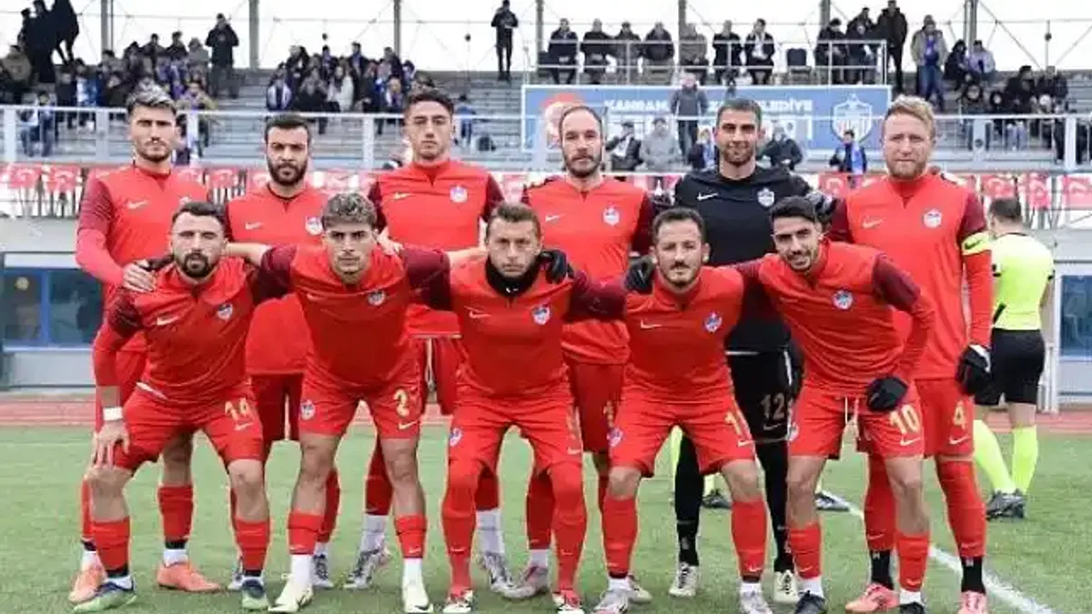 Ankara Süper Amatör Ligi'nin 9. haftasında Kahramankazan Belediyespor, Başkent Hürriyet Spor'u 3-1 yenerek galibiyet serisini 9'a çıkardı.