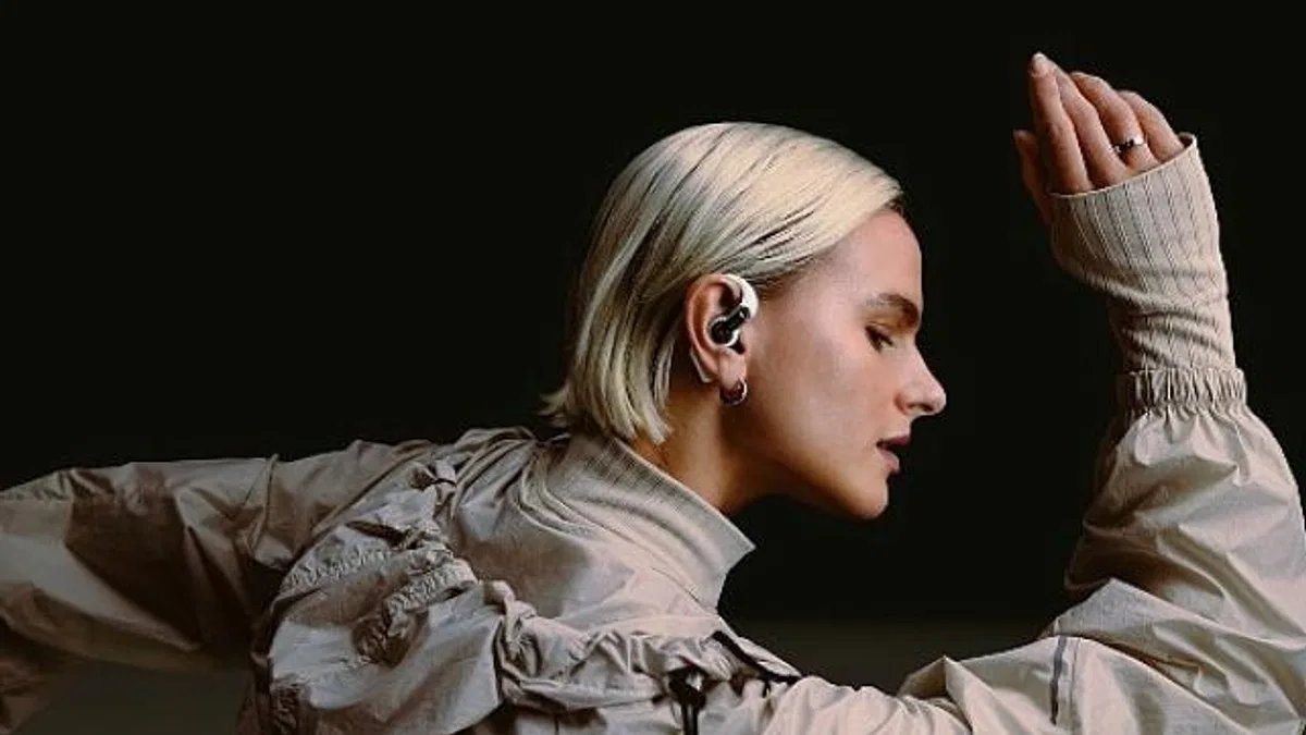 Dikkat çekici tasarımıyla Nothing Ear (Open) tanıtıldı