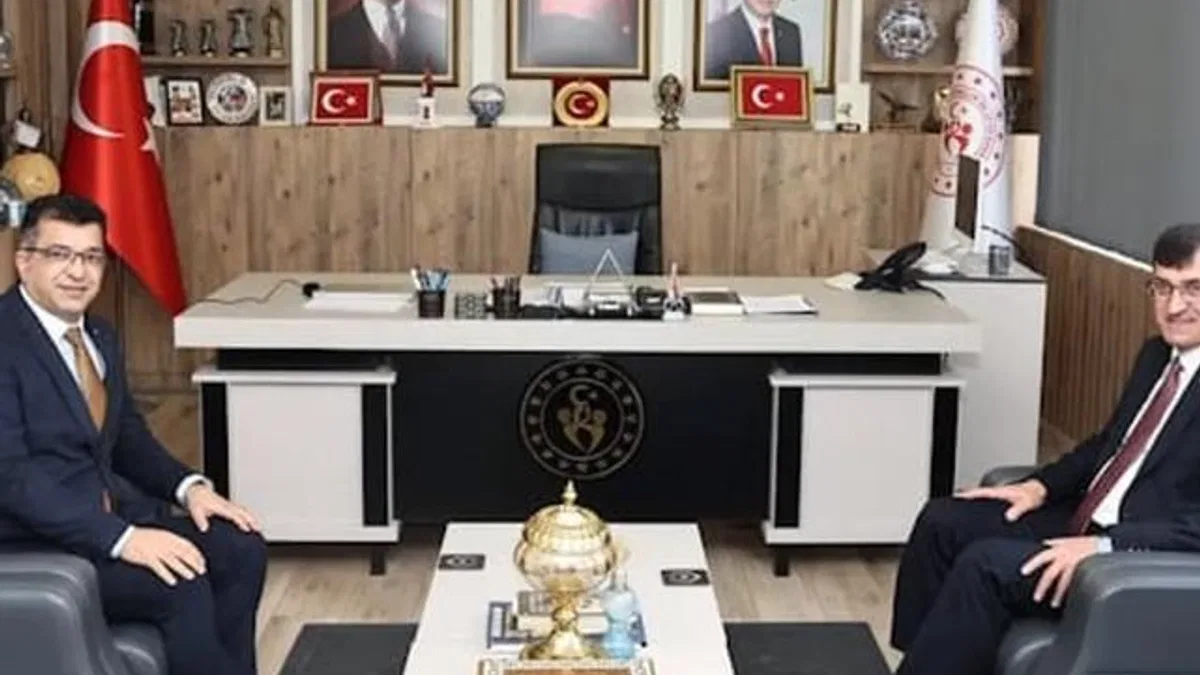 Kütahya'da Başkan Kahveci'den gençliğe ve spora destek