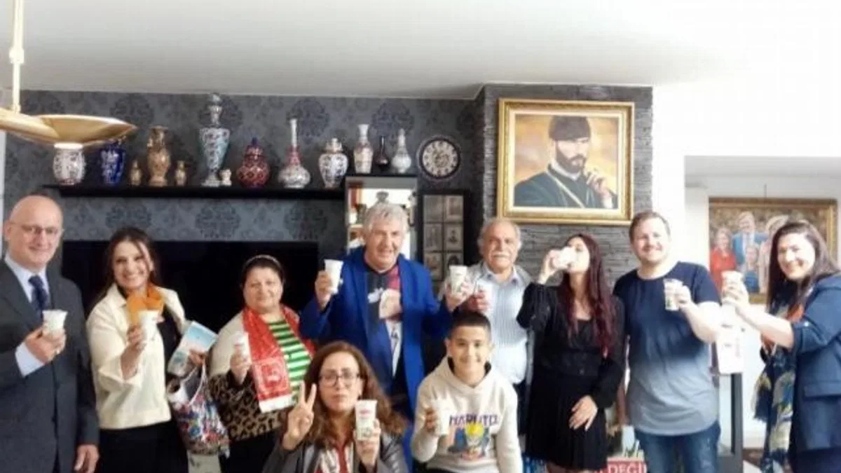 Silifke Ayran'dan deprem evine destek
