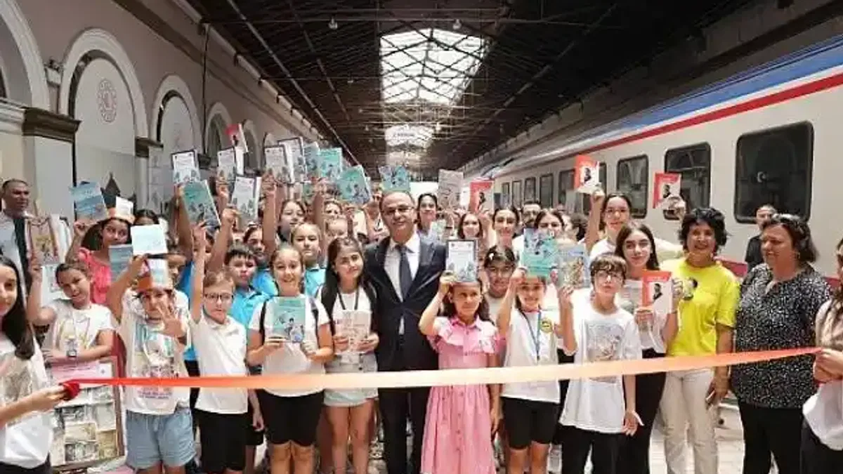 İzmir İl Milli Eğitim Müdürlüğü'nden Geleceğin Yazarlarına İlham Verecek Proje: "Küçük Eller Güçlü Kalemler"