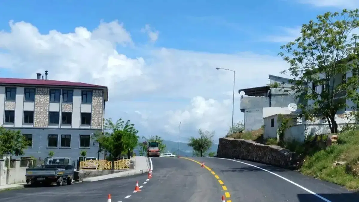 Malatya Büyükşehir'den Pütürge'de asfalt hamlesi