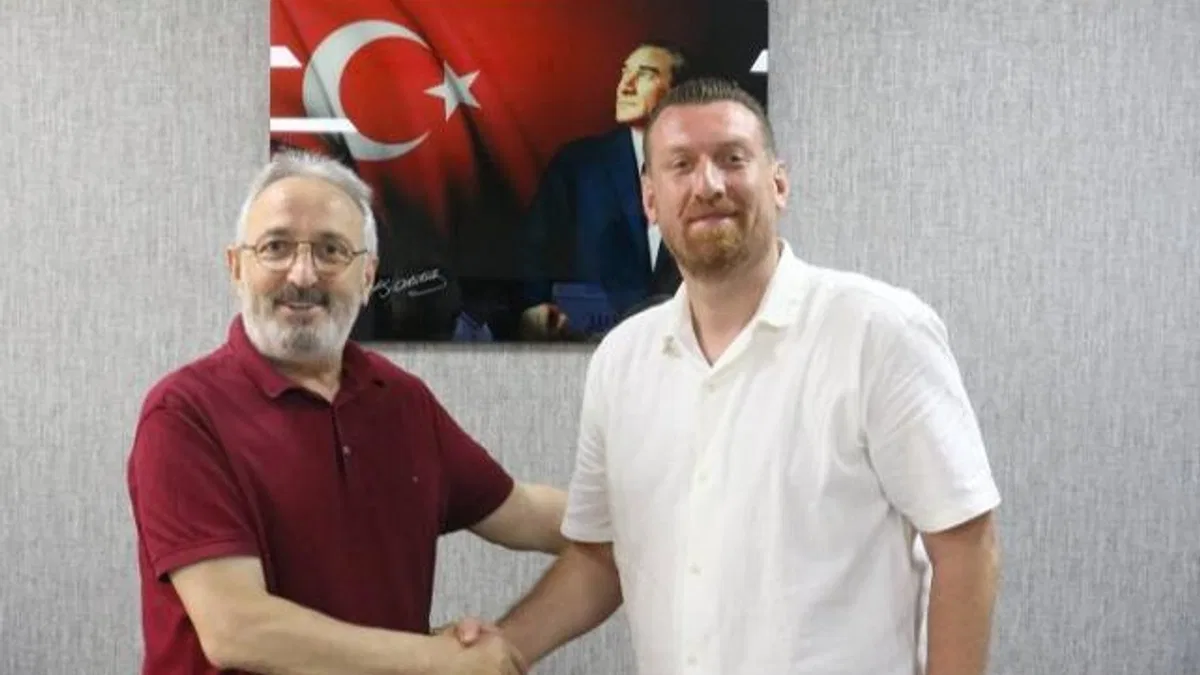 Bursa Büyükşehir'de Kadın Hentbol Takımı Mehmet Fatih Işık’a emanet