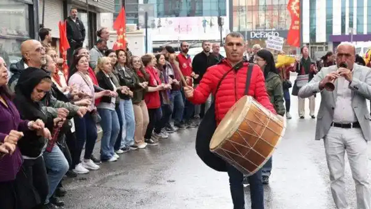 İzmir Çiğli’de 1 Mayıs coşkusu