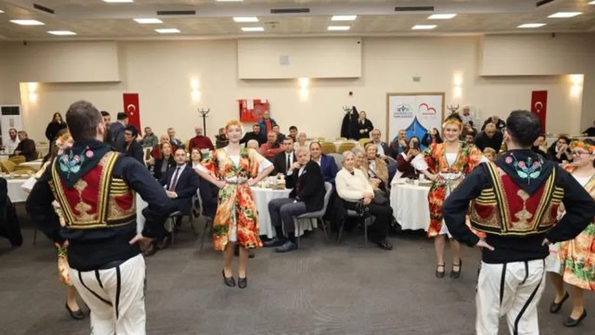 Kocaeli İzmit’te Dünya Türk Dili Ailesi Günü  anlamlı bir programla kutlandı