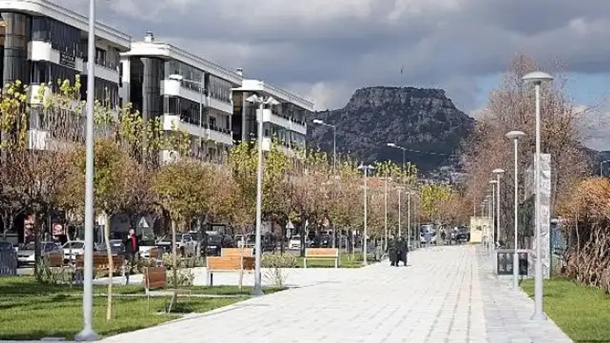 Sağlık Emekçileri Anıtı Bölgesi Yenilenen Yüzü ile Vatandaştan Tam Not Aldı