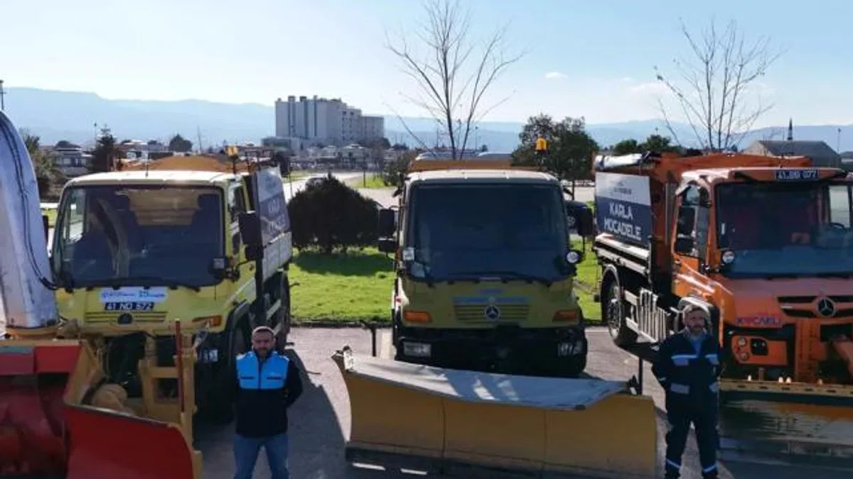 Kocaeli'nin güçlü filosu karla mücadeleye hazır