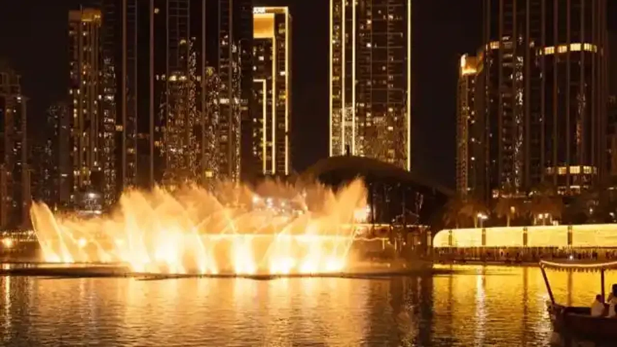 Dubai'deki ilk seferine ışıklar altında kutlama