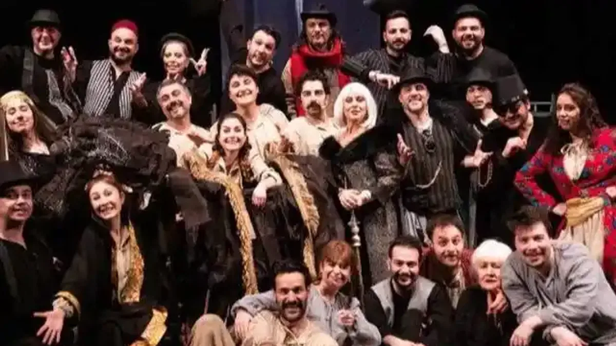 Haldun Taner’in eseri “Eşeğin Gölgesi” yeniden sahnede