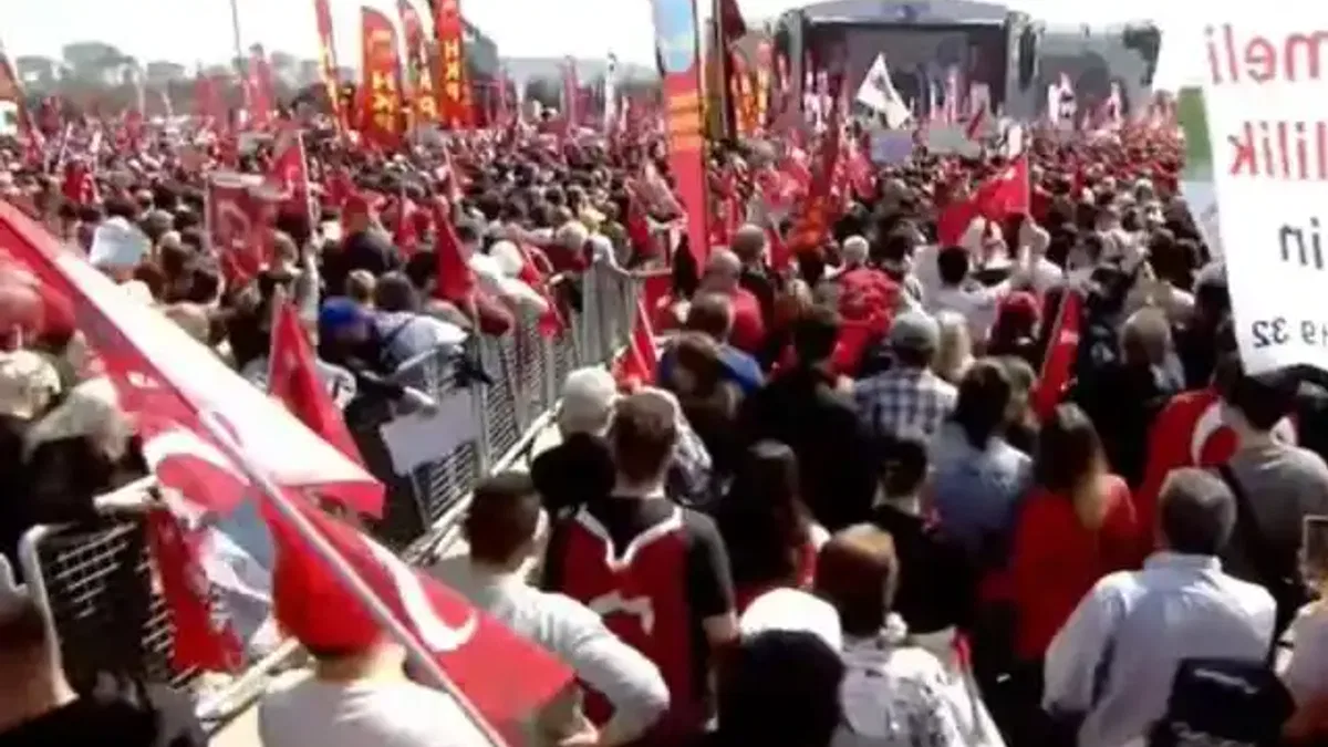 CHP, Maltepe'de özgürlük mitingi gerçekleştiriyor