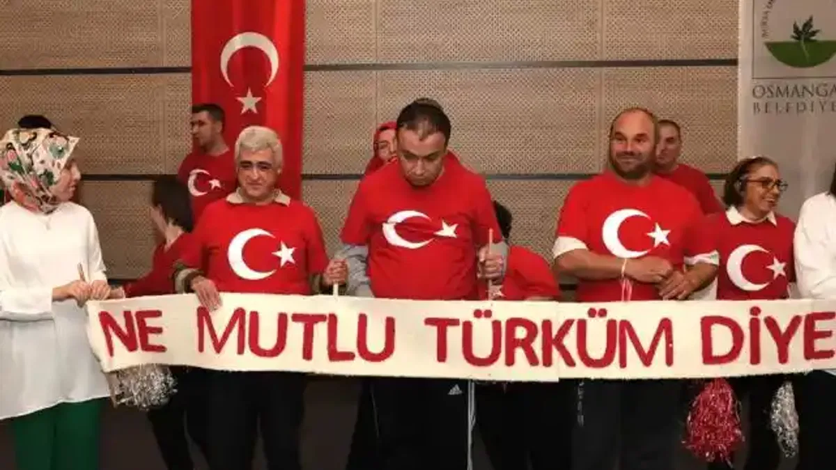 Engelli bireyler Atatürk'ü saygı ve özlemle andı