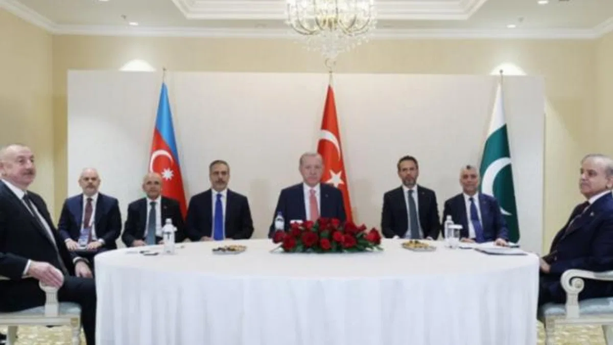 Astana'da üçlü toplantı