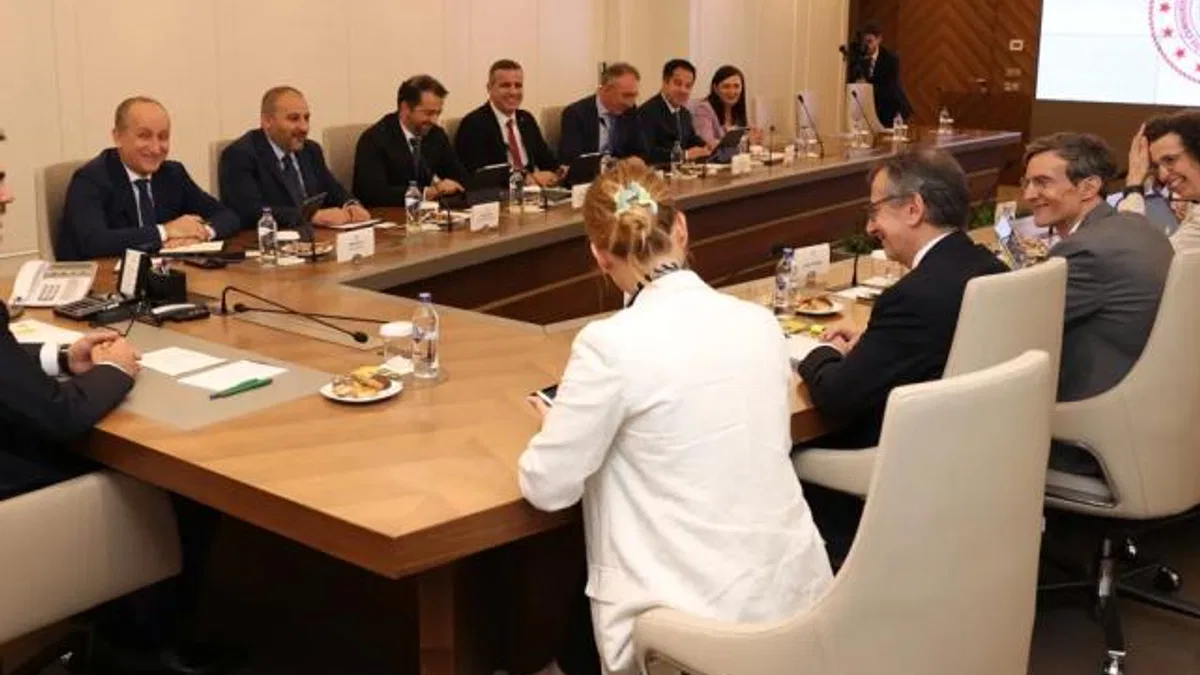 Bakan Kurum EBRD heyetini ağırladı