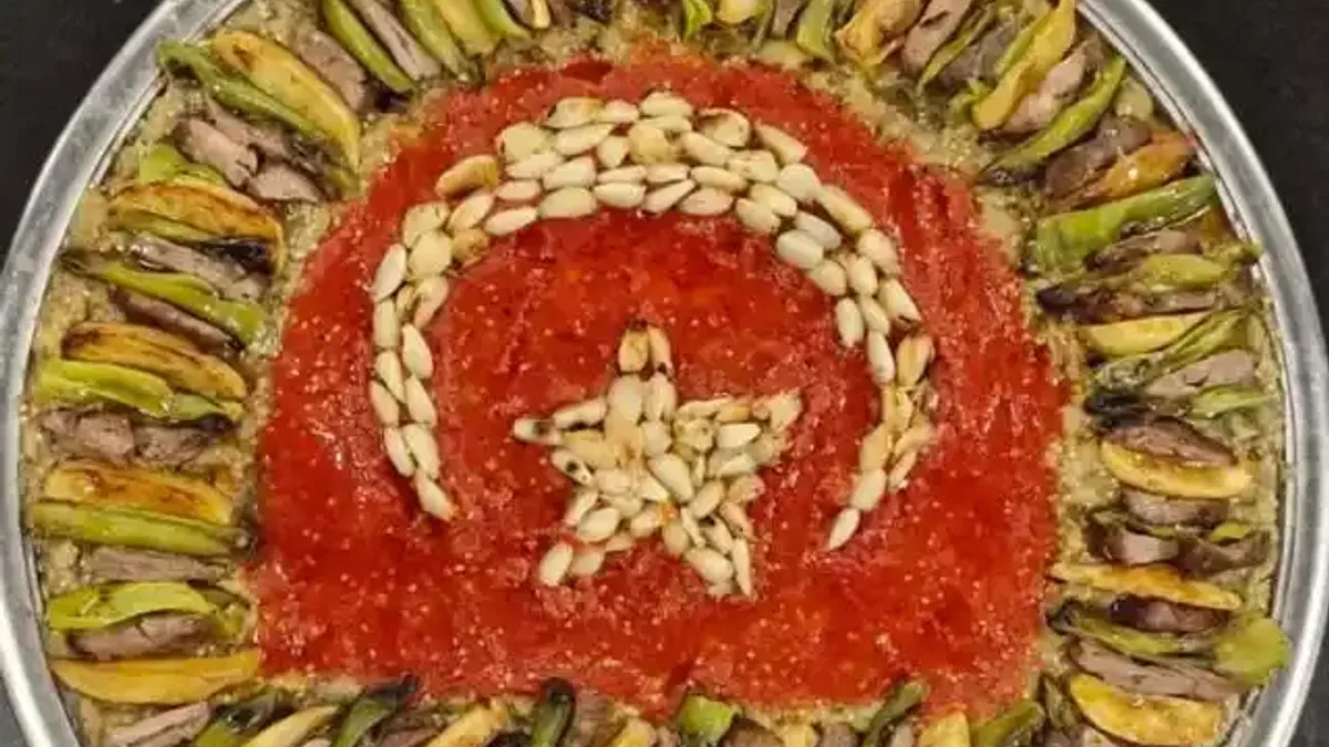 MasterChef Efe'den Türk bayrağı figürlü Tokat Kebabı!