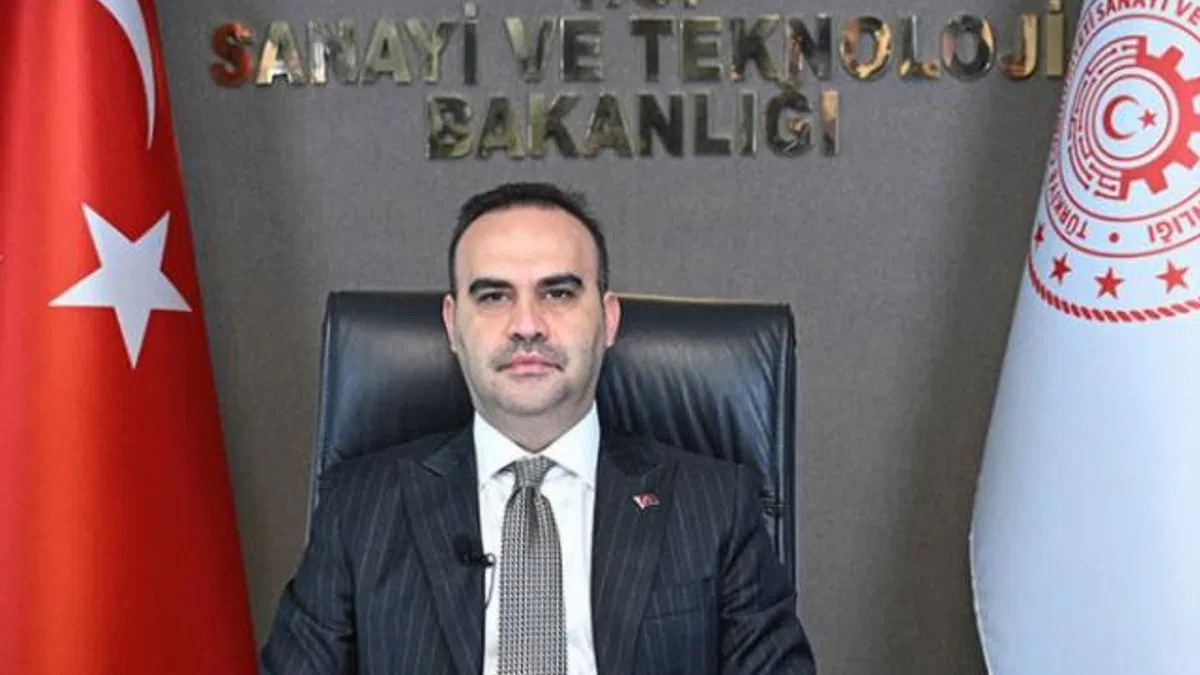 Bakan Kacır: KKTC'nin Bilişim Adası'na dönüşümünü hedefliyoruz