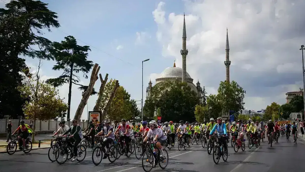 İstanbul’da Yeşilay ve L’Étape Türkiye’den halk sürüşü