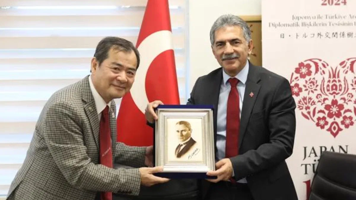 Gemlik ve Japonya'nın Nanao Belediyesi kardeş şehir oldu