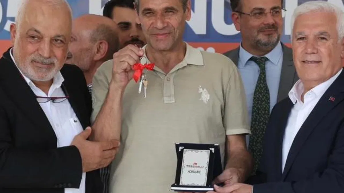 Bursa'daki büyük dönüşümde ilk anahtarlar teslim edildi
