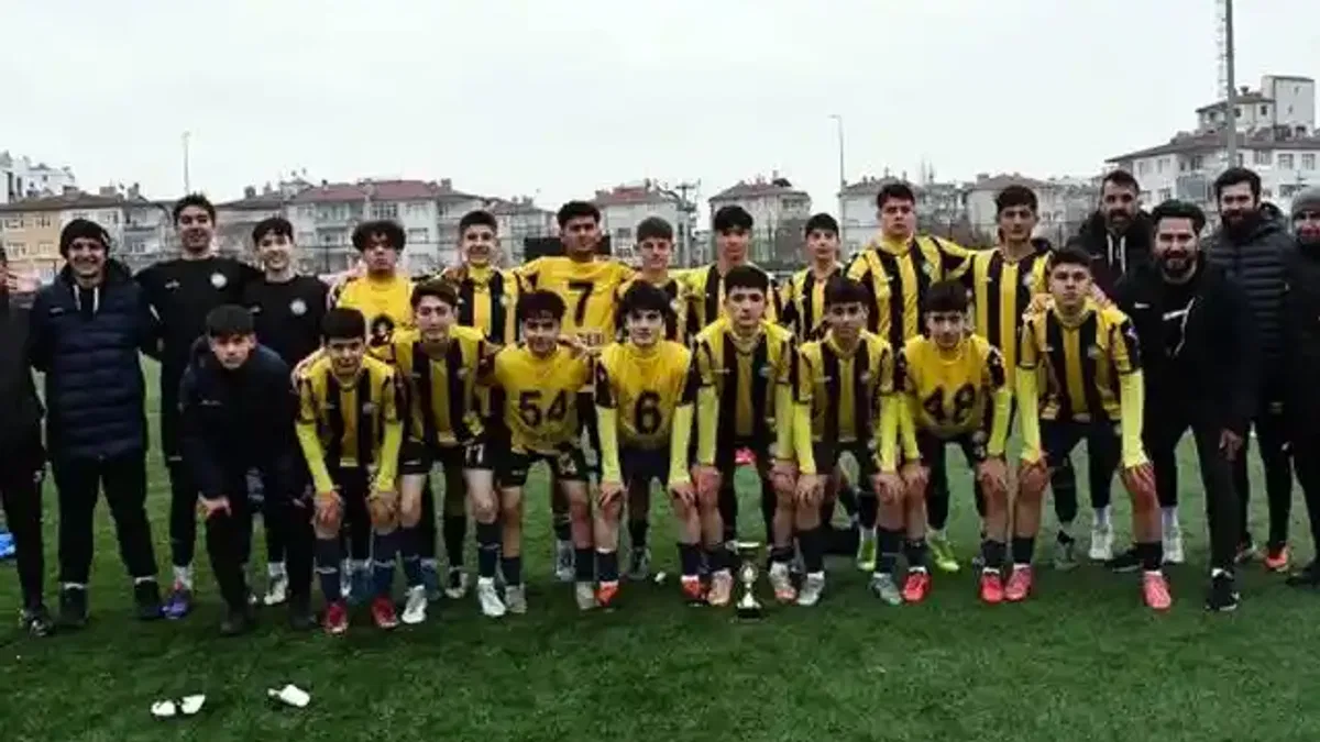 Kayseri Talas Belediyespor yine şampiyon