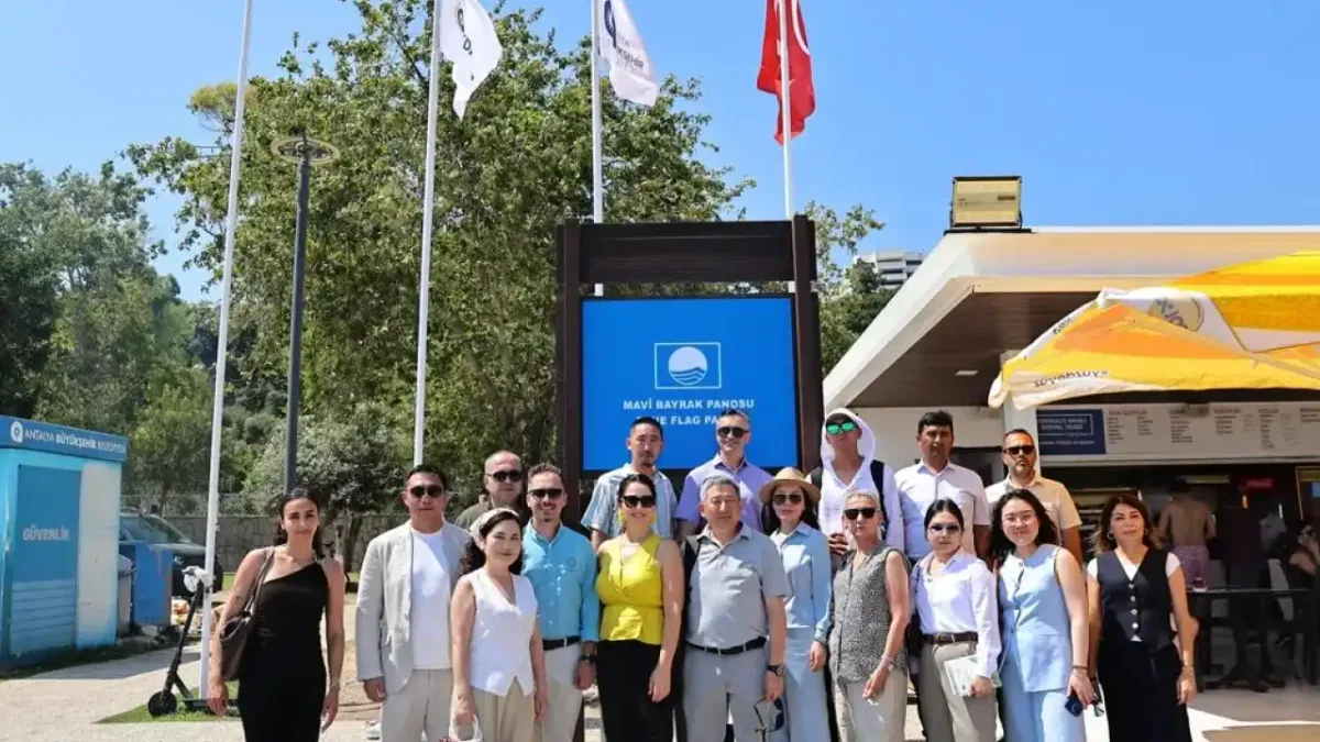 Kırgız heyet Antalya’nın mavi bayraklı plajlarını inceledi