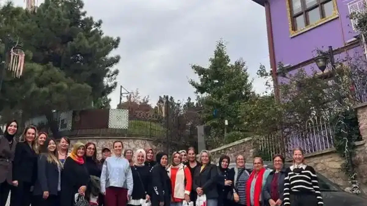 İzmit'te 'Kadın Kadına Konak Buluşmaları' sürüyor