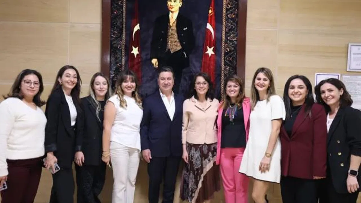 Muğla'da öğretmenlere özel kutlama yemeği