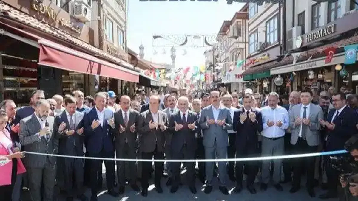 Konya’da “Tarihi Bedesten Alışveriş Günleri” başladı