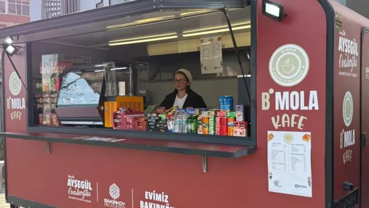 İstanbul Bakırköy’de B’Mola Karavan Kafe hizmete açıldı