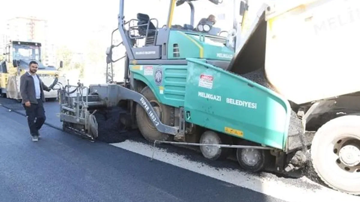 Kayseri Melikgazi'den asfalt çalışması