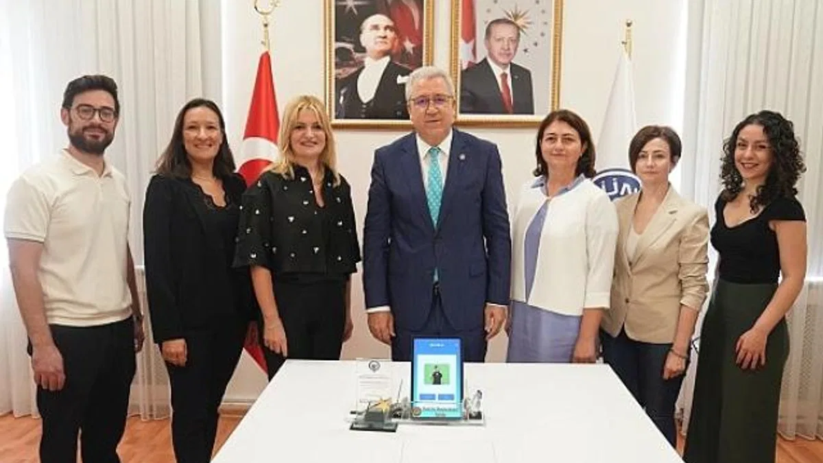 EÜ Diş Hekimliği Ağız ve Diş Sağlığı Hastanesinde engelli dostu mobil uygulama kullanıma başlandı
