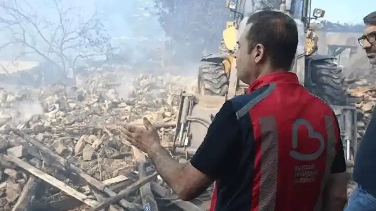 Bakan Kurum, Sındırgı Depremi'ndeki hasar boyutunu açıkladı