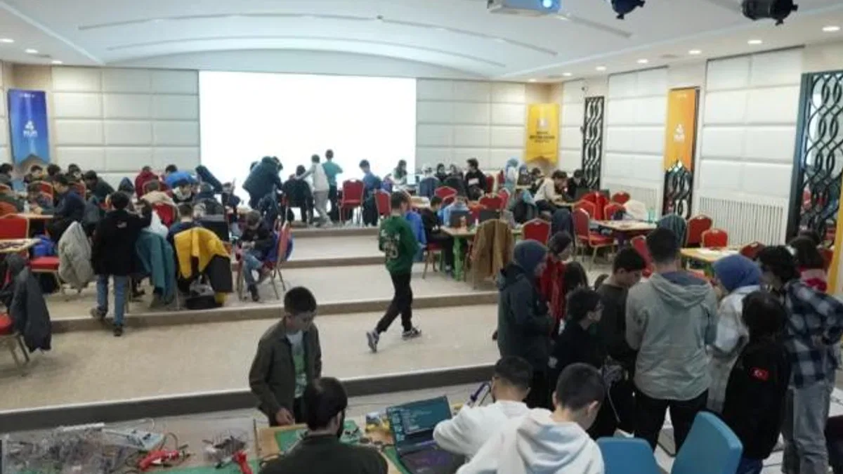 Bilim Konya'dan Yarıyıl Tatilinde "TEKNOFEST Robolig Kampı"