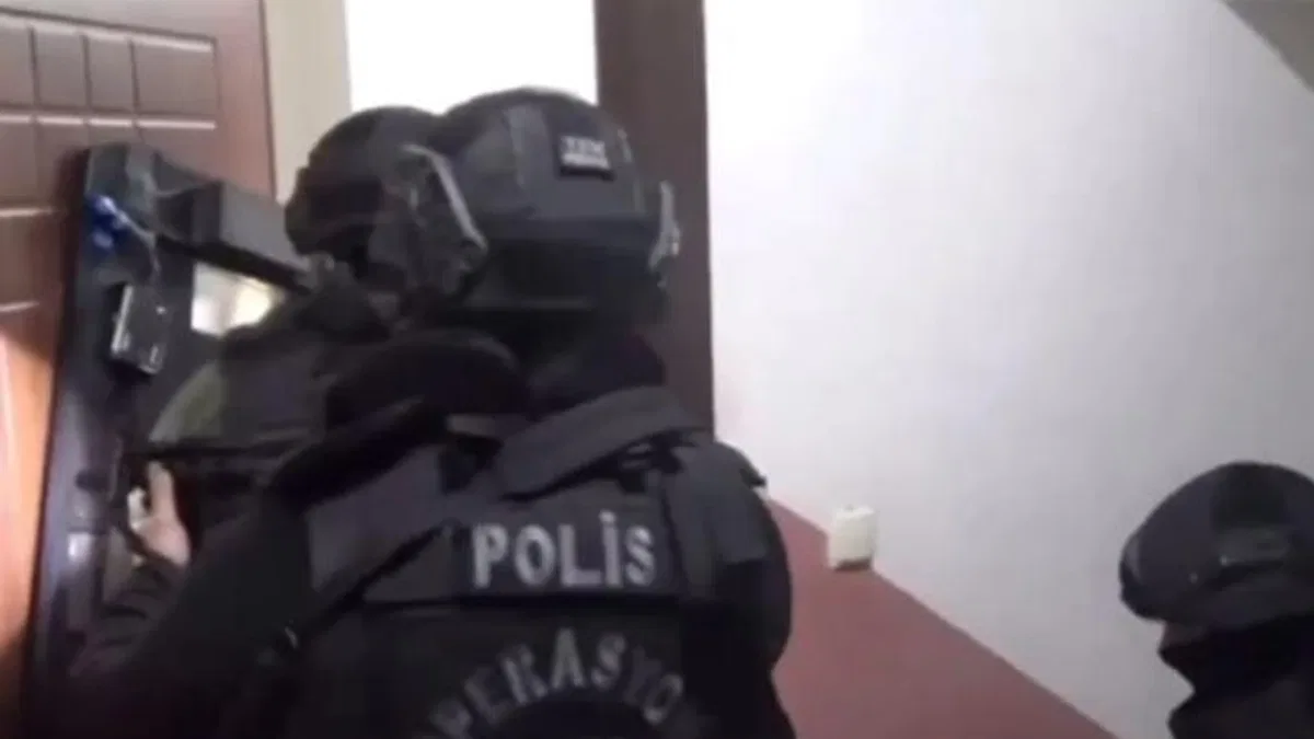 İstanbul'da DEAŞ'a 13 gözaltı!