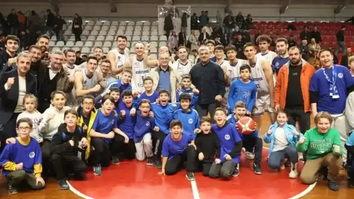 Basketbolda Kağıtspor yeniden 1. Lig’de