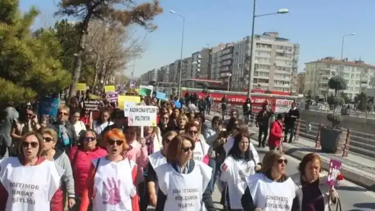 Kadın İşbirliğini Geliştirme Derneği'nden 'cinayet' mesajı