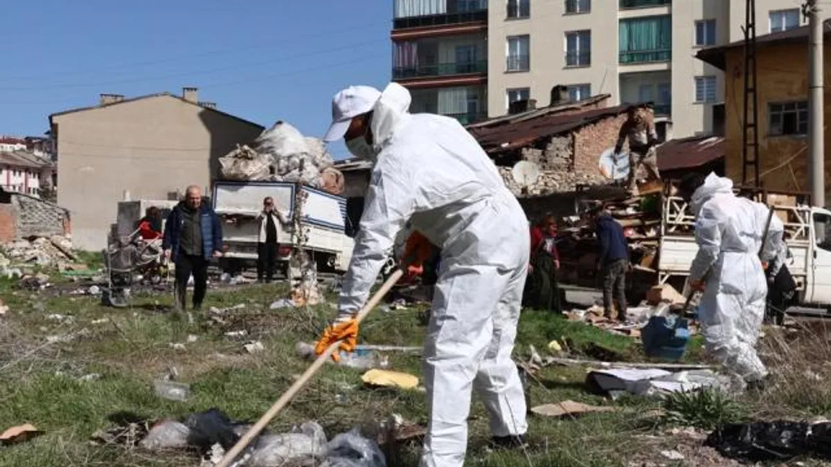 Sivas'ta izinsiz atık alanlarına müdahale