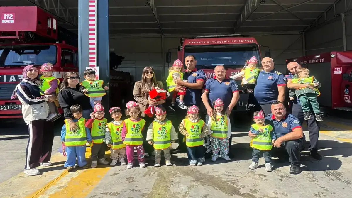 Sakarya Büyükşehir Belediyesi 900 öğrenciye itfaiye eğitimi verdi