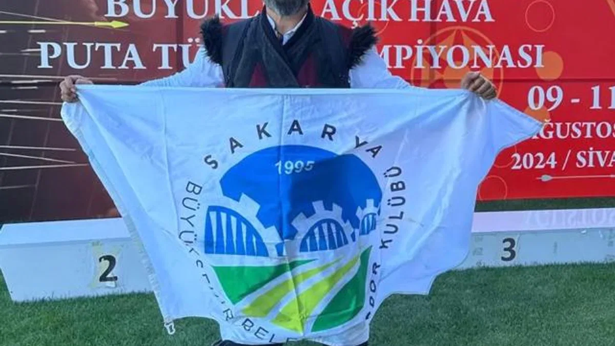 Sakaryalı sporcu okçulukta Türkiye üçüncüsü oldu