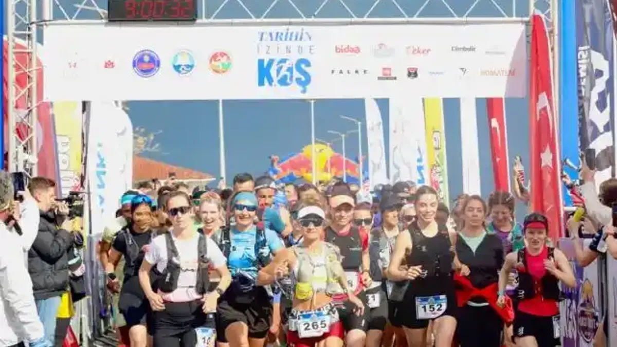 Mudanya'da 19 Mayıs'a özel koşu... 367 sporcu doğa ve tarihin izinde koştu
