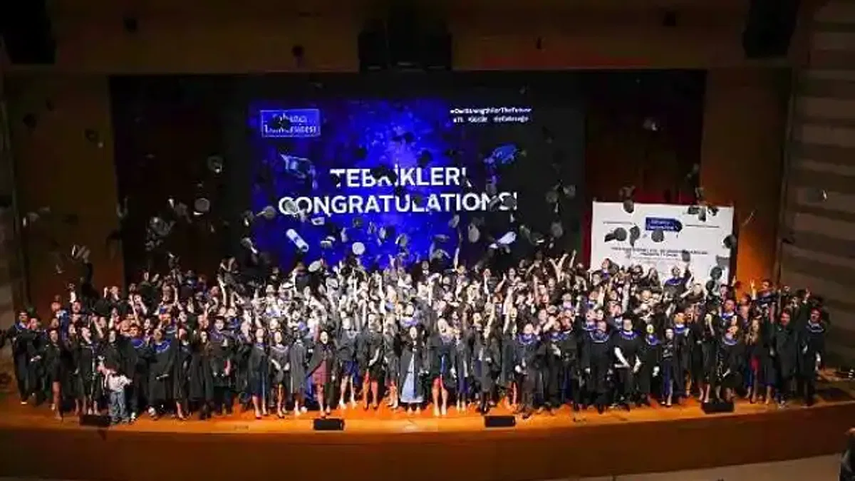 Sabancı Üniversitesi, profesyonel yüksek lisans programı 2024 mezunlarını verdi