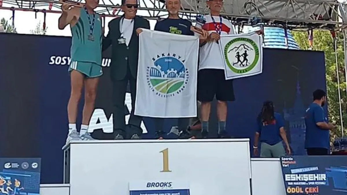 Sakarya Büyükşehir atletizmde birinciliği kaptı