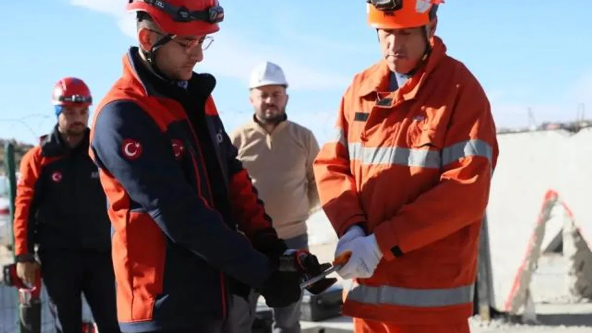 Mardin Büyükşehir personeline "Afet Müdahale Eğitimi