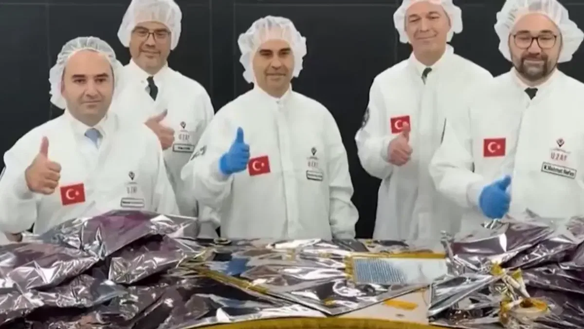 Uzay aracı çevresel testler için TUSAŞ'ta