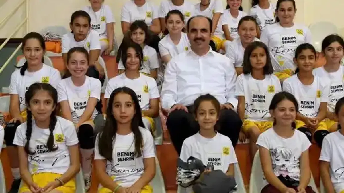 Konya'da Başkan Altay’dan yaz spor okulları için 28 ilçeye davet