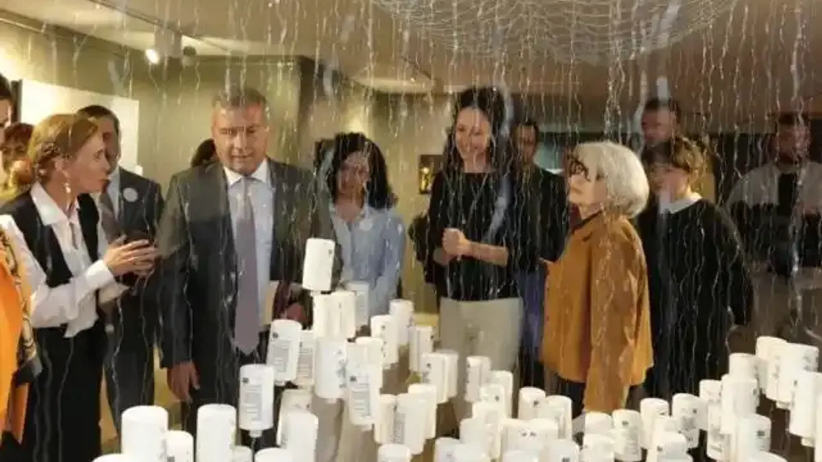“Kökler ve Kanatlar” sergisi Eskişehir’de sanatseverlerle buluştu