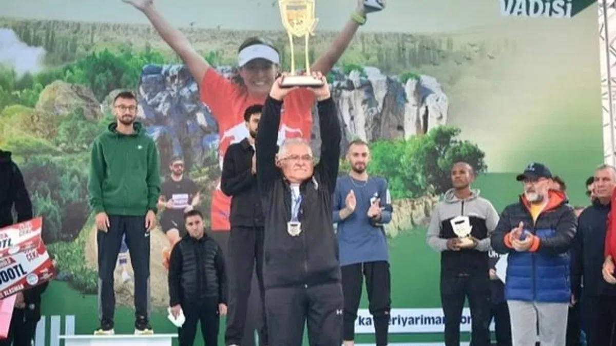 Memduh Büyükkılıç'tan Kayseri Yarı Maratonu'na davet